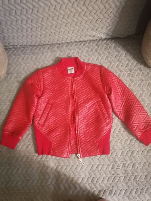 Стильна куртка бомбер для дівчинки