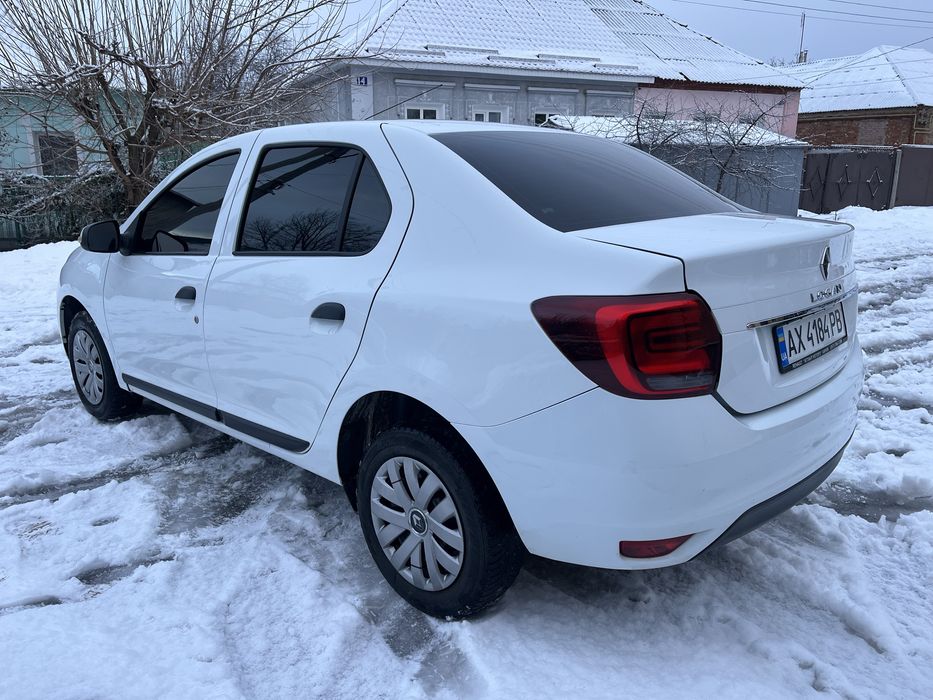 Рено логан 2020 год