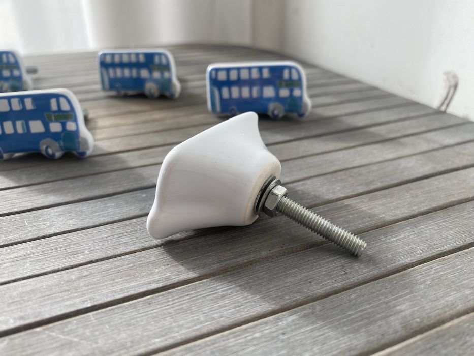 Ceramic Knobs (8 in total)437279684234455042