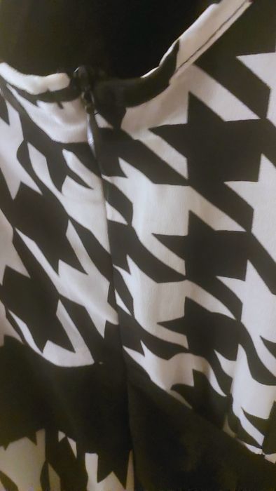 Sukienka Love Drobe L bialo-czarna pepitka