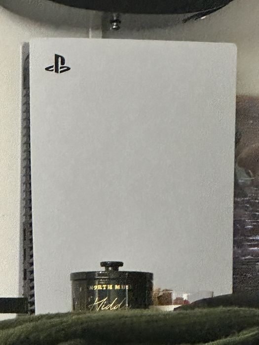 Sony PlayStation 5 Digital PS5 + 2 pady + stacja ladujaca GRATIS