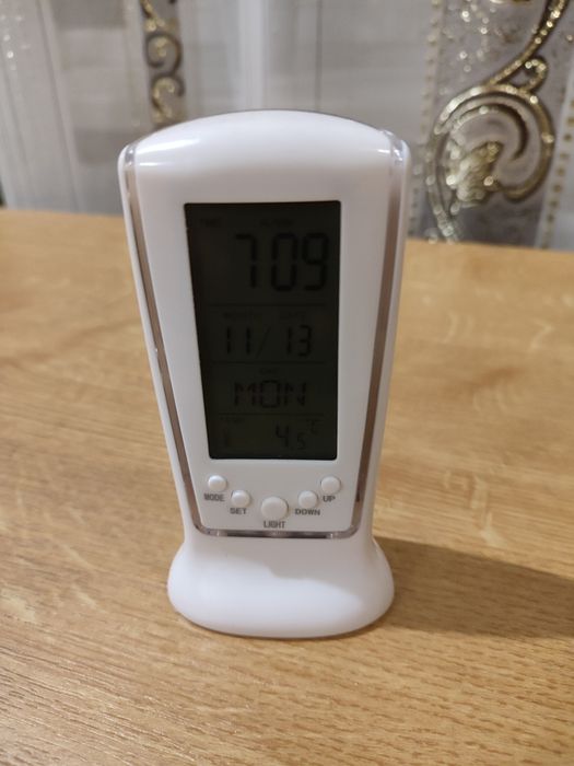 Продам годинники нові