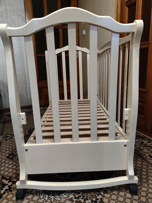 Дитяче ліжко з шухлядою