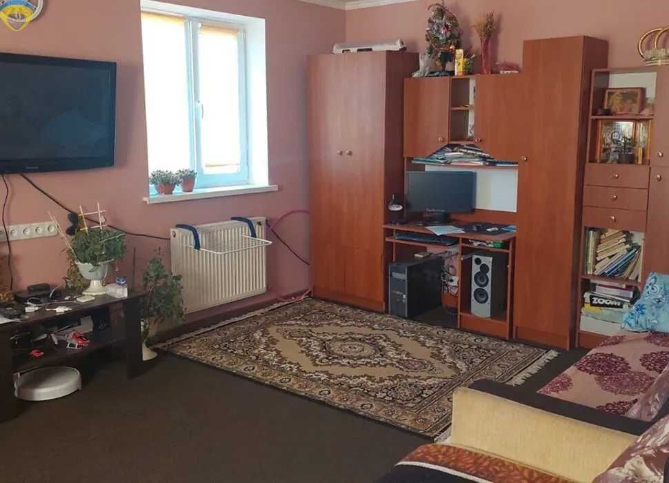 (13) Продам компактный 2 х этажный дом с ремонтом