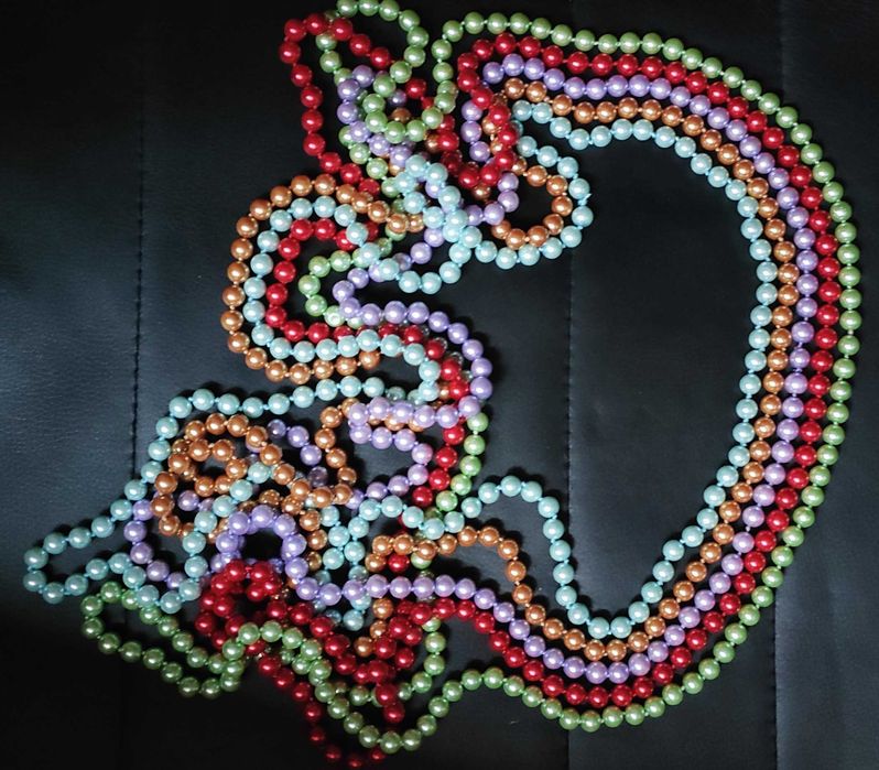 Perły supełkowane, 5 sznurów, różne kolory, 125zł za jeden sznur