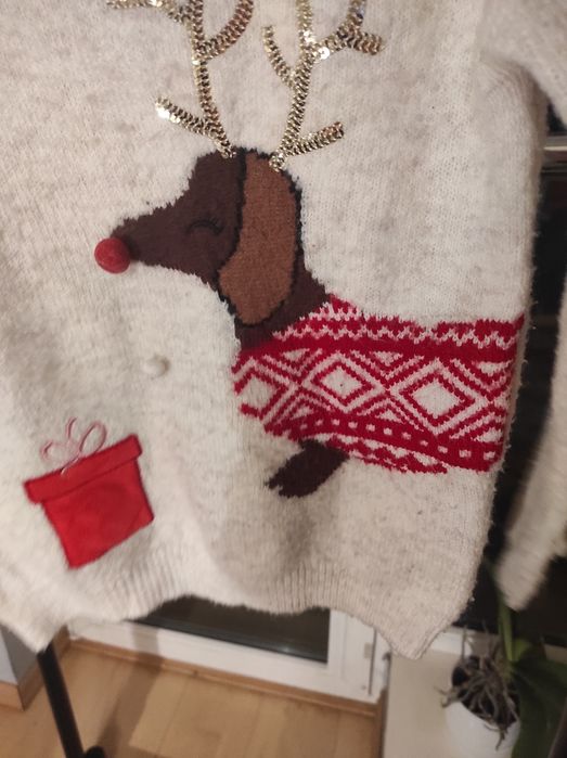 931. Sweter świąteczny Mikołaj piesek Rudolf Primark r. 134