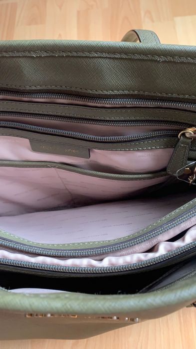 Mala Michael Kors verde seco