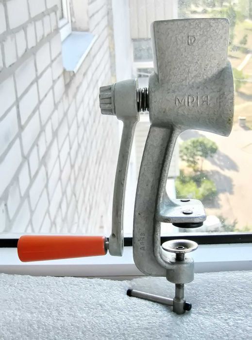 Мрія МРМ. Кавомолка  ручна, млин, млинок СРСР.