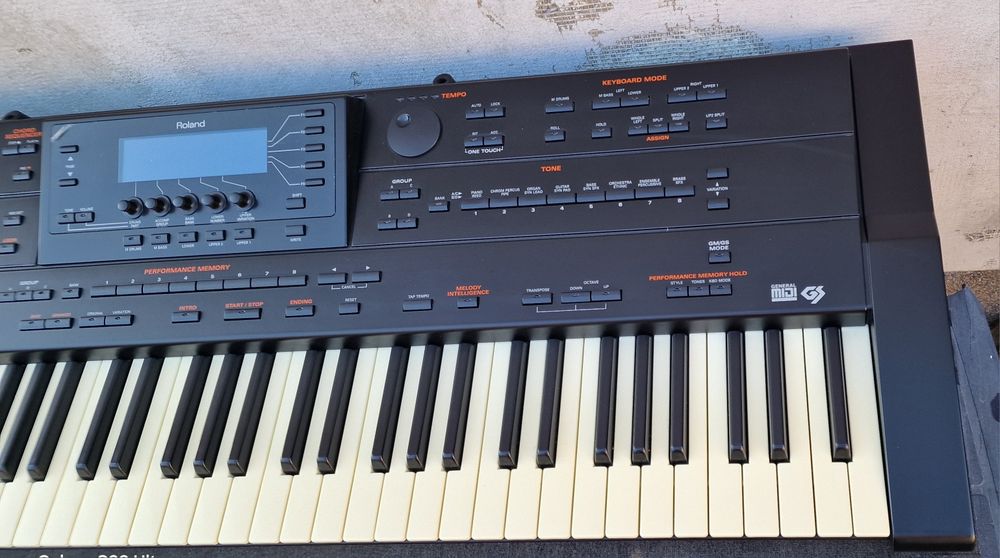 Keyboard Roland G-800 top