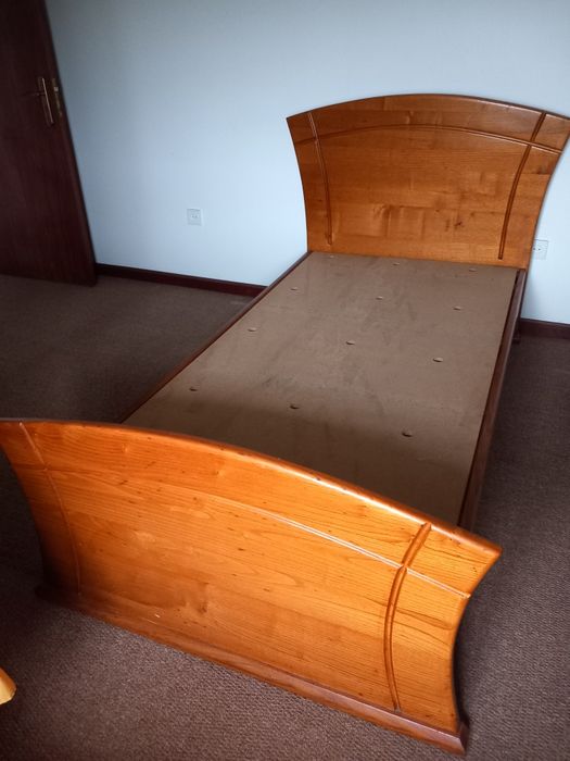 Cama individual.