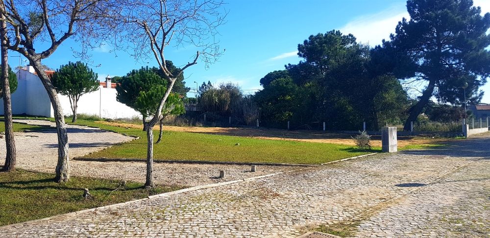 Terreno Lagoa de Albufeira | 585m² | Projeto Aprovado
