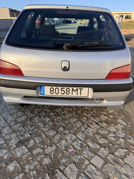 Peugeot 106 1.1 Quiksilver | Económico | Revisão + distribuição feita
