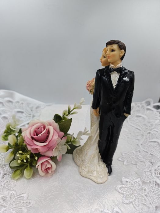 Figurki ślubne ...