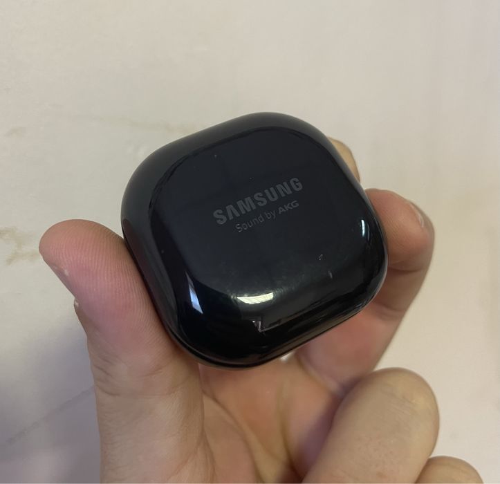 Кейс для наушников Samsung Galaxy Buds Live, SM-R180  б/у