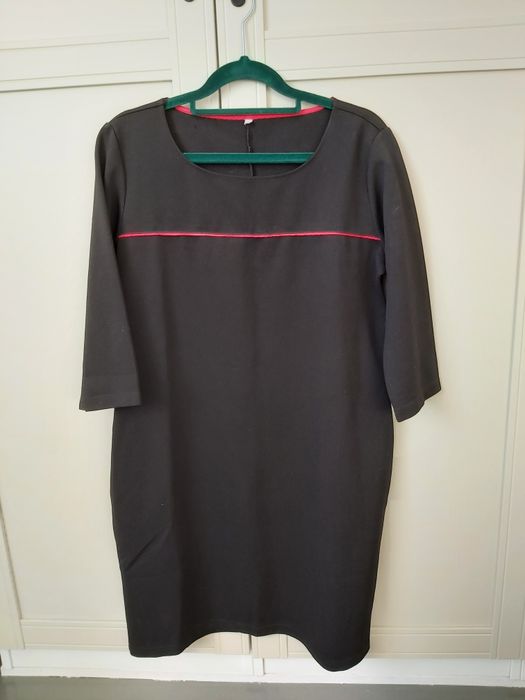 Damska czarna sukienka / Monnari / 40