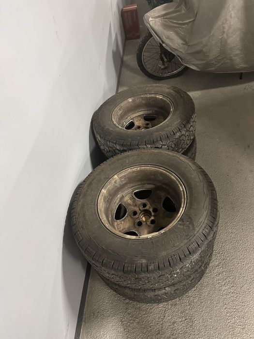 Conjunto jantes e pneus | Land Rover