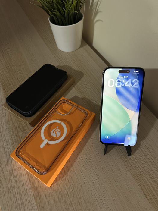 Iphone 15 Plus 128GB + case em couro + película