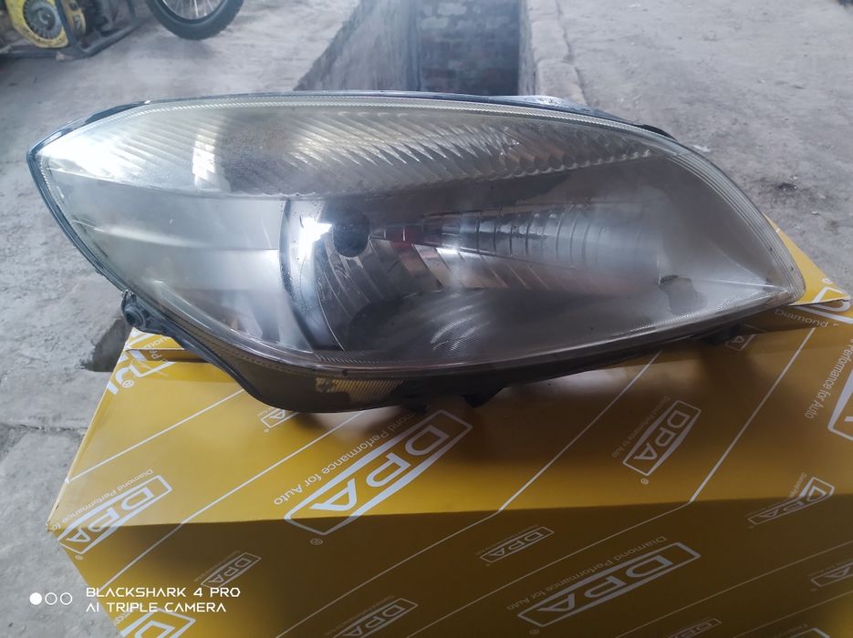 Фари передні skoda fabia 2 ціна за дві !