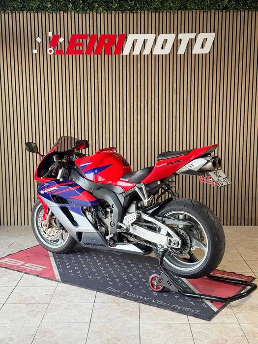 Honda CBR 1000 RR SC 57