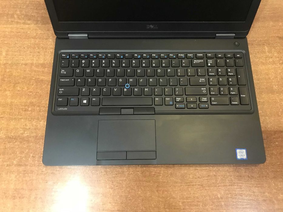Ультрабук 15" FHD Dell Latitude 5580 (i7-7820HQ/16Gb/SSD256Gb/940MX)