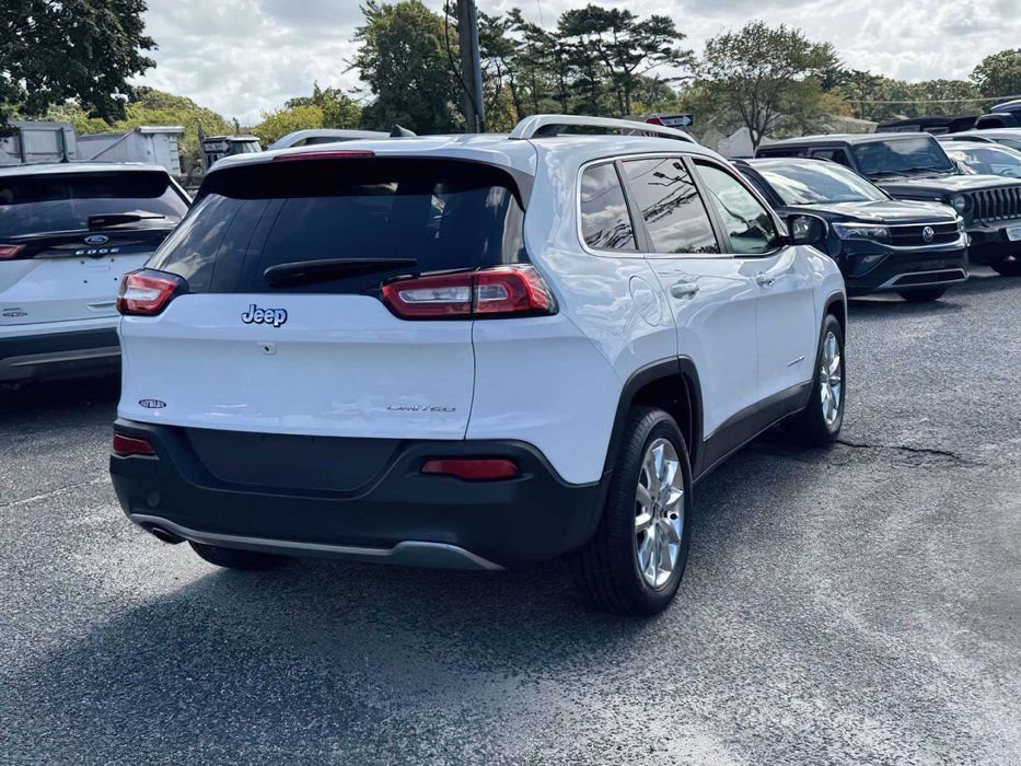 Jeep Cherokee      2016