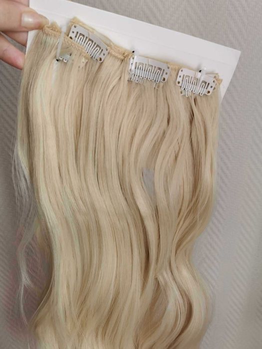 Doczepiane włosy clip in platynowy blond 55 cm 8 tresek