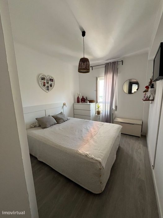 Apartamento T2 na Rua da Fenache, Caparica