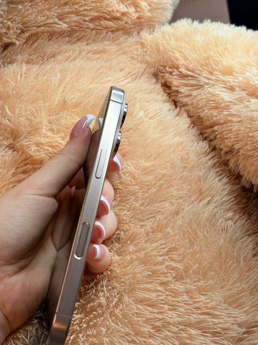 iPhone 16 pro 128g Jak nowy