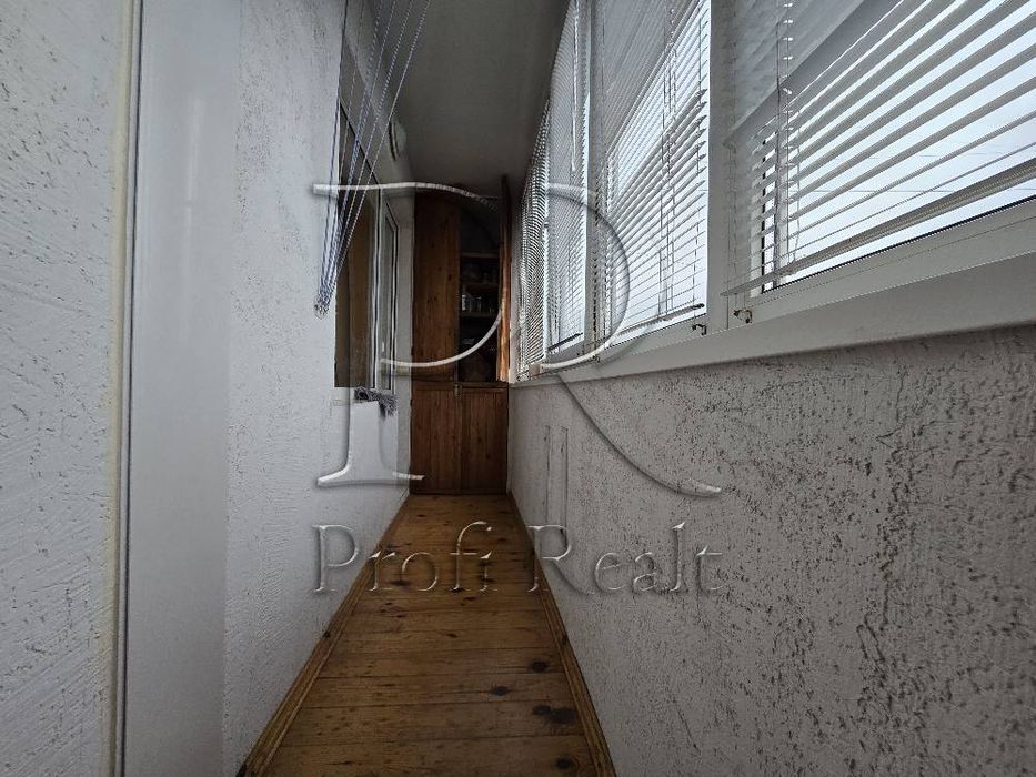 Продаж 2 кімн. квартири на Теремках вулиця Луценка 5