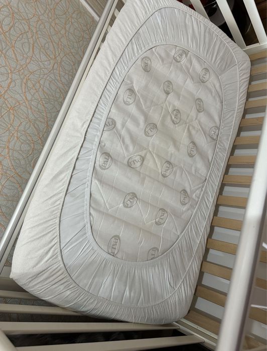 Манеж, ліжко дитяче. Терміново.