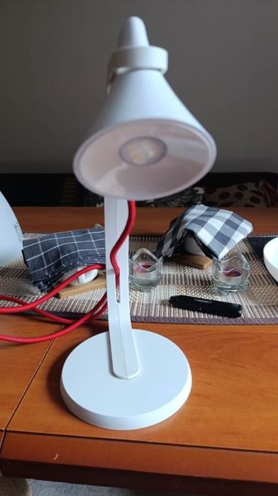Lampa led na biurko lub stolik nocny