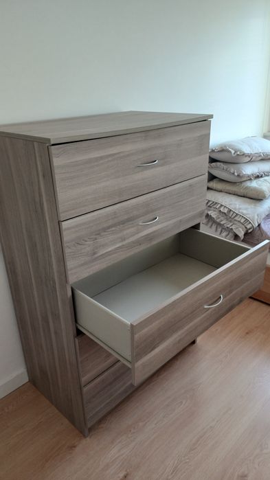 Cómoda  5 gavetas