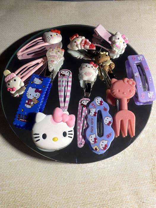 Spinki do włosów Hello Kitty 15sz.