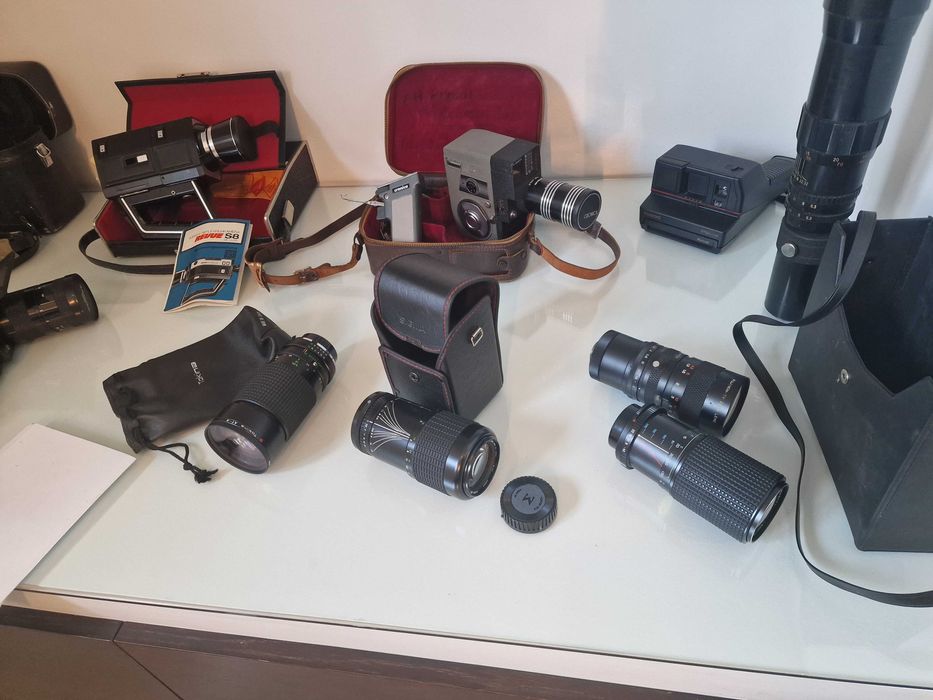 Máquinas antigas de filmar e fotografica