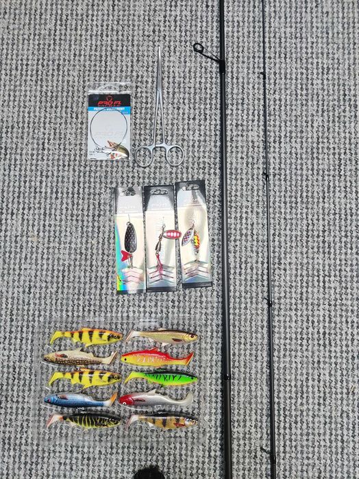 Zestaw spinningowy wędka Blade Fast Spin 225cm PRO FL + Kołowrotek BF2000 + akcesoria