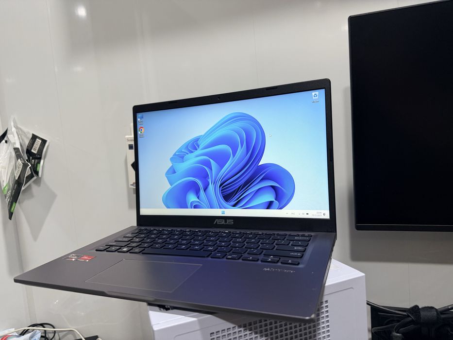 Ноутбук з Америки потужний Asus Ryzen 3+20 ddr4+ssd м2+AMD RX VEGA 3