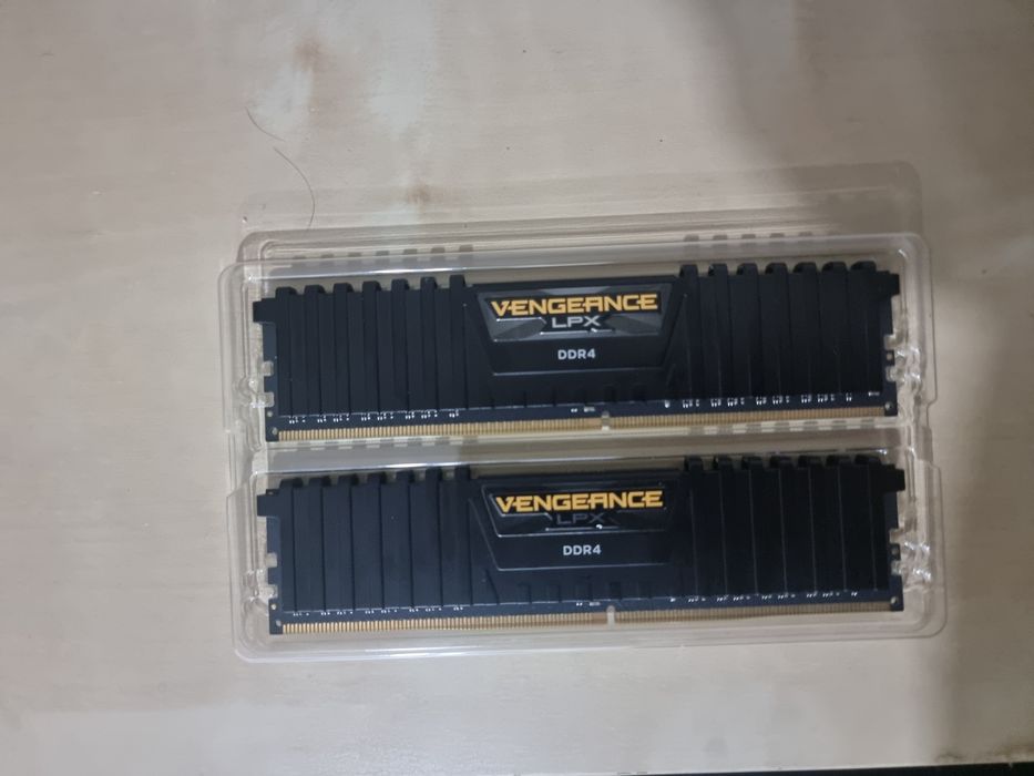 Corsair vengeance ddr4 3200mhz 2x16