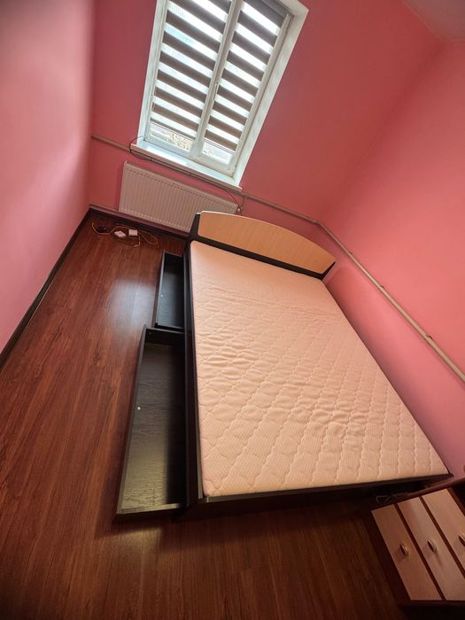 Продам ліжко з матрасом