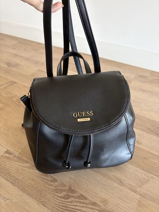 Mochila Guess preta