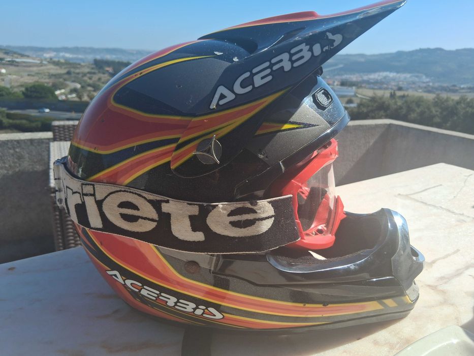Capacete todo terreno acerbis e oculos