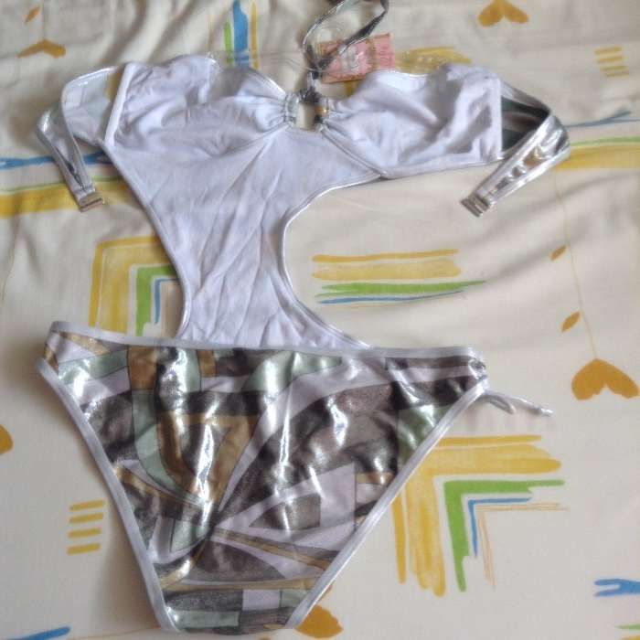2 Fatos banho/trikinis a estrear - tamanho grande