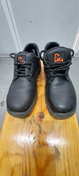 Biqueira de aço  usada