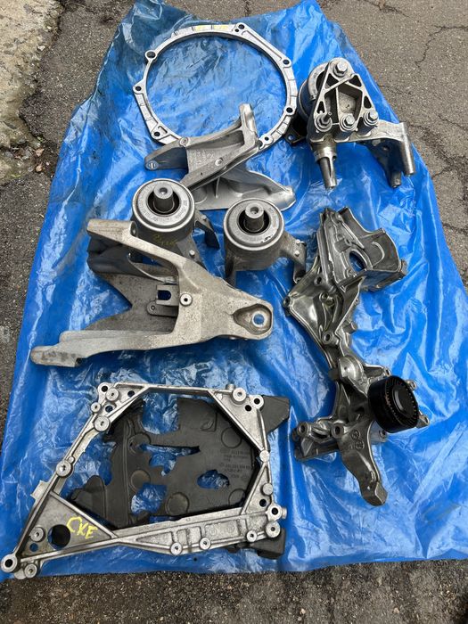 VW T6 кронштейн двигуна подушка мотора двигателя Т6 Фольксваген