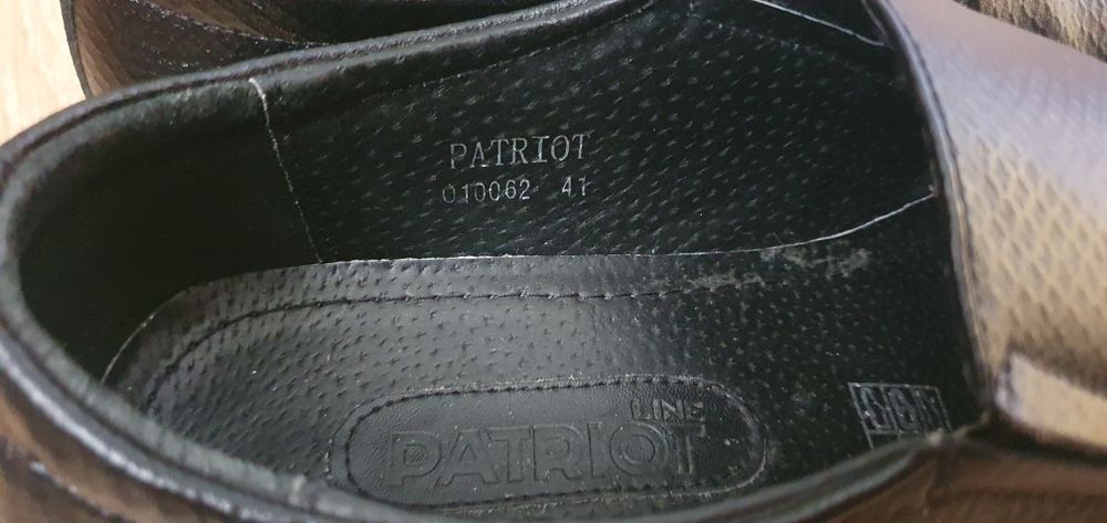 туфлі 41 розміру натуральна шкіра