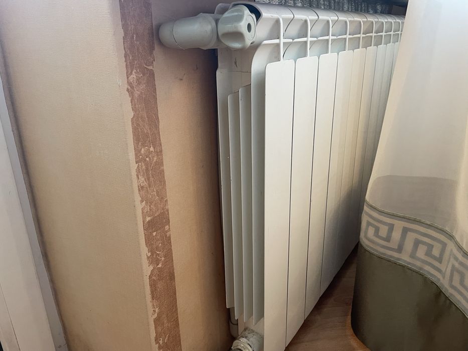 Простора сучасна квартира ! 3 поверх! Індивідуальне опалення!