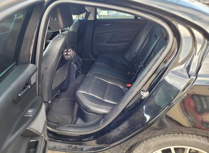 Jaguar XE 2.0 Diesel MR`15 E6, Pure Aut., 2015, automat