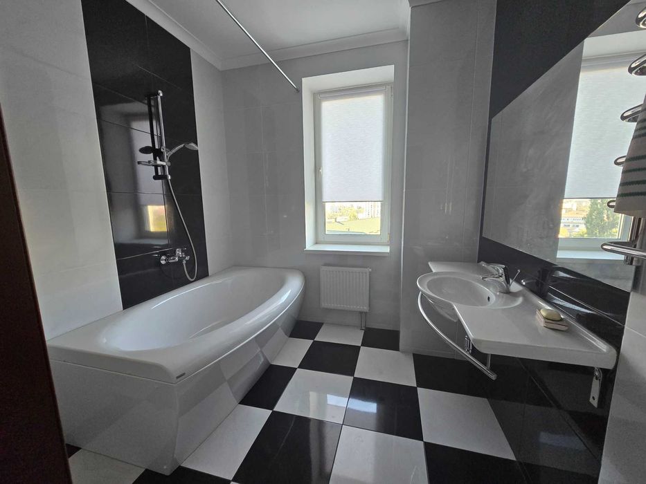 Оренда 3-кімнатної квартири по вул. Січневих Стрільців (Артема) 52А