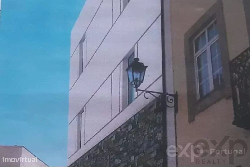Projeto com licença de construção no centro histórico de Mirandela