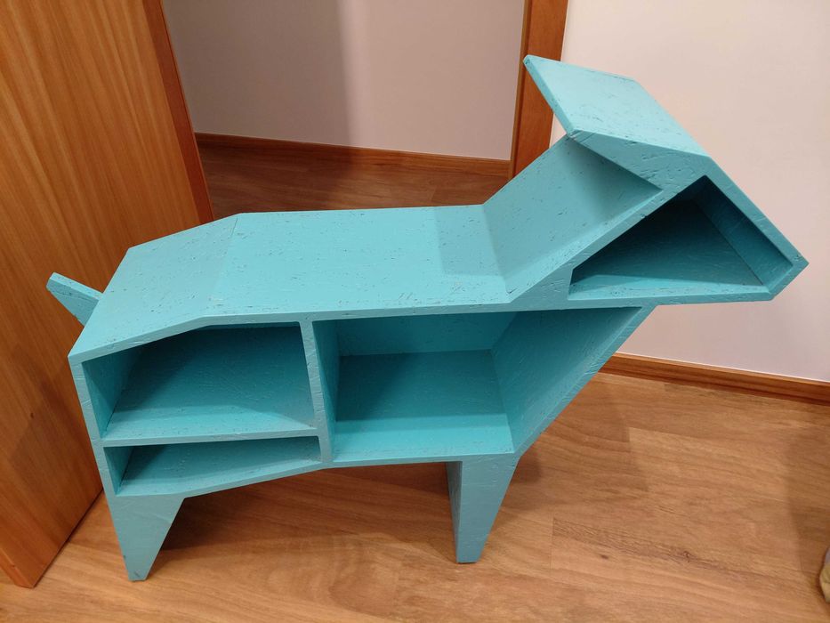 Movel em forma de animal