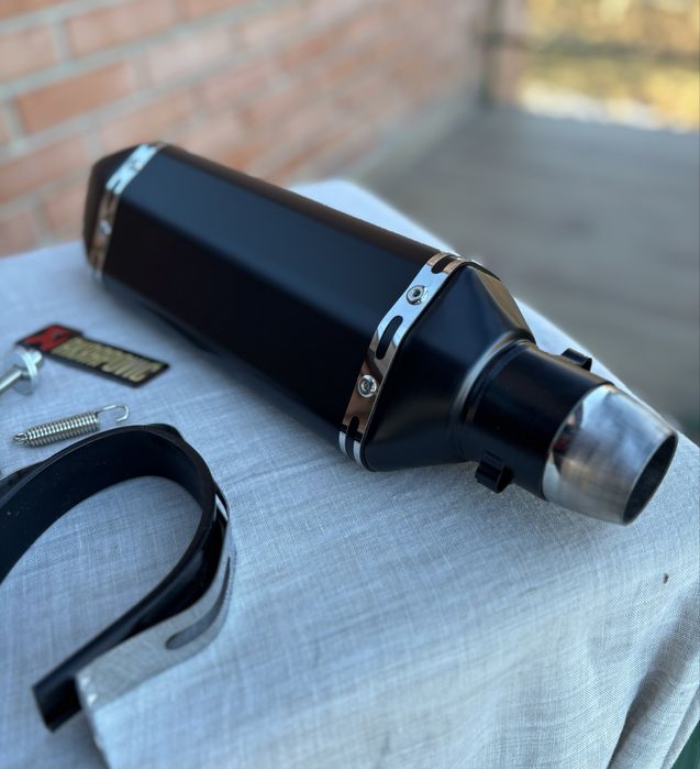 Прямоток вихлоп Akrapovic Прямоточний глушник 37 Акраповіч на мотоцикл